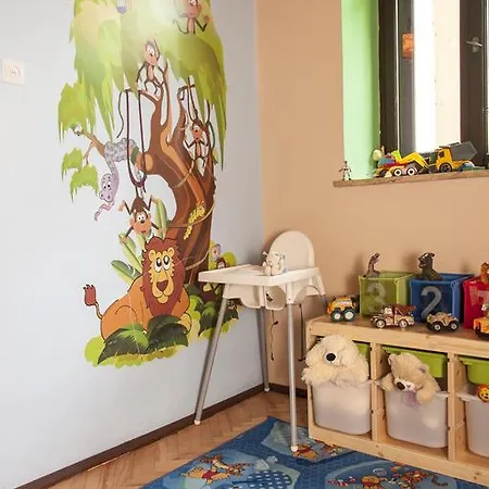 Oda ve Kahvaltı Marta 3*